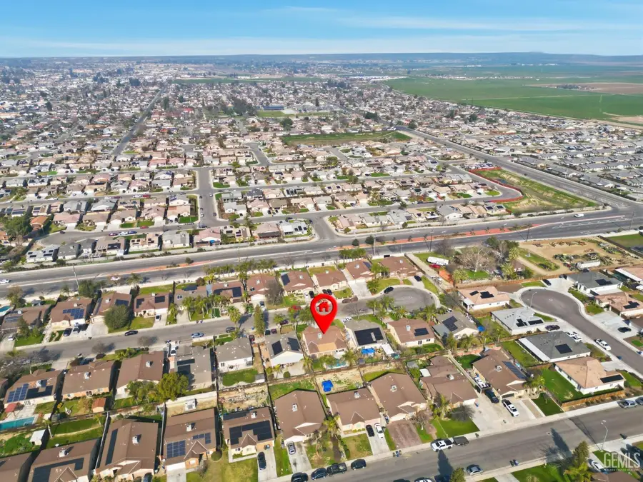 611 KIRKLEES COURT, Bakersfield, CA 93307 - Image #3