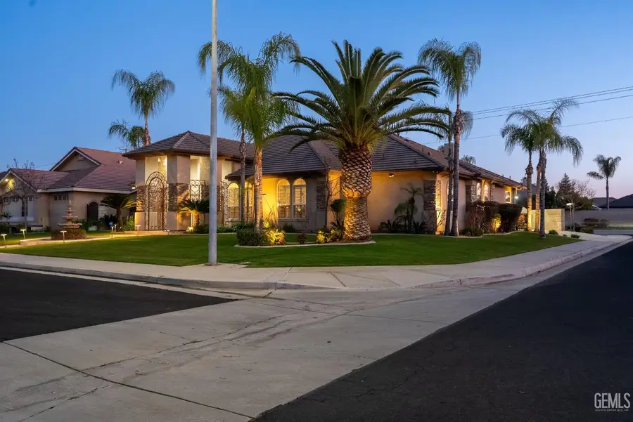 11721 NEW HAMPSHIRE AVENUE, Bakersfield, CA 93312 - Image #3