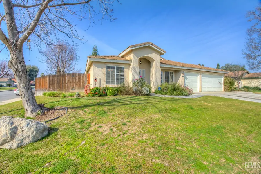 5201 PAVIA COURT, Bakersfield, CA 93308 - Image #2
