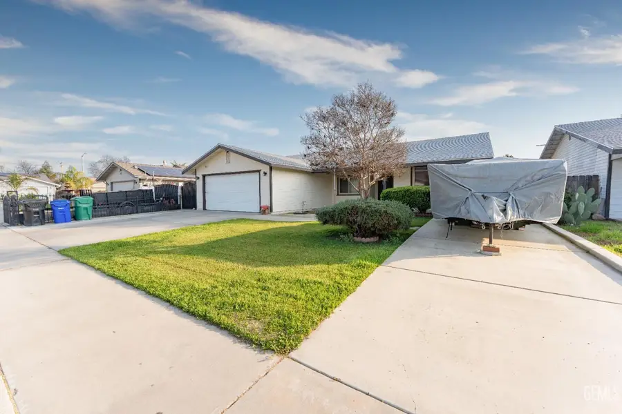 1253 W JEAN AVENUE, Porterville, CA 93257 - #2