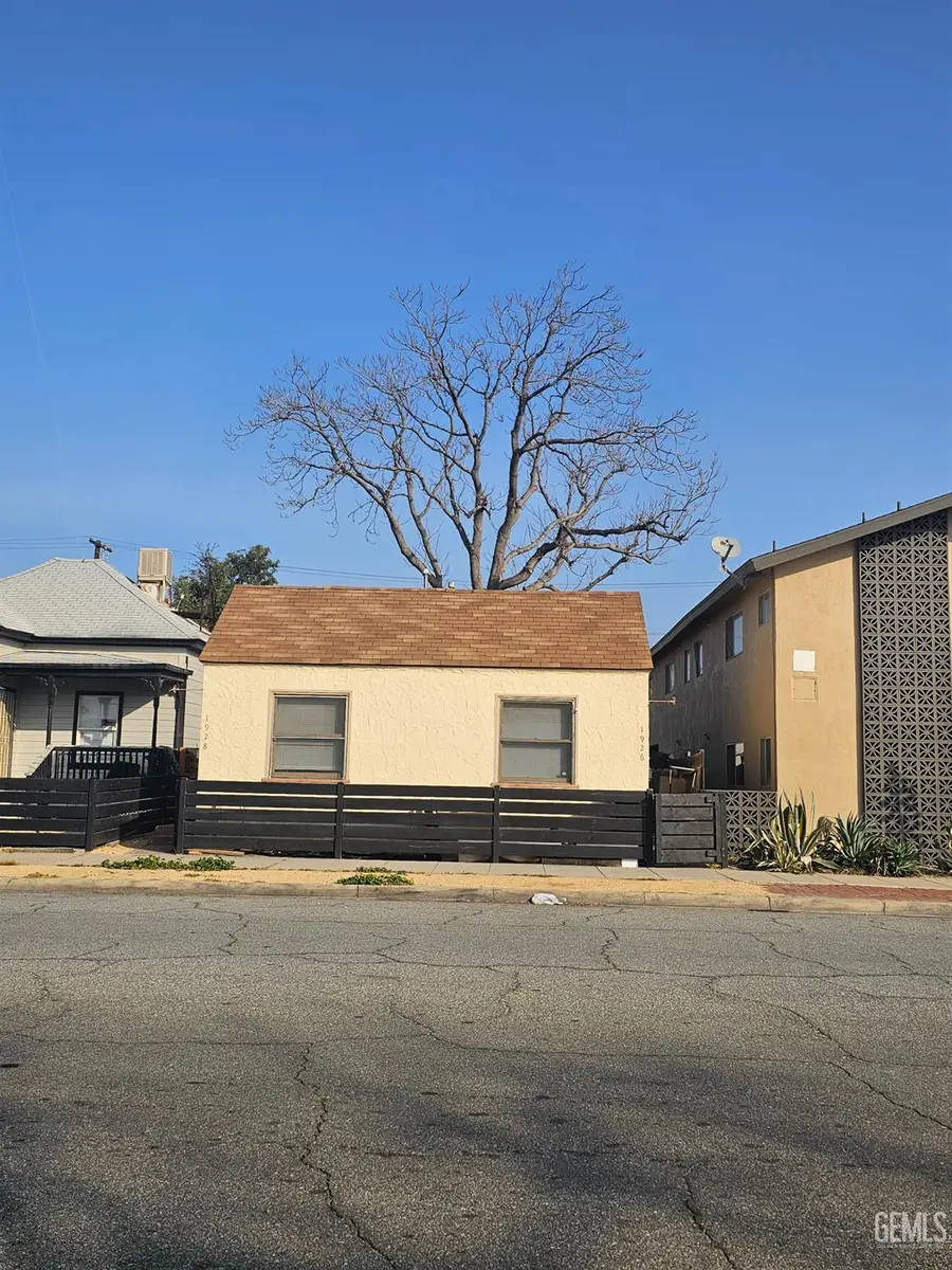 1926 16TH STREET, Bakersfield, CA 93301 - #3