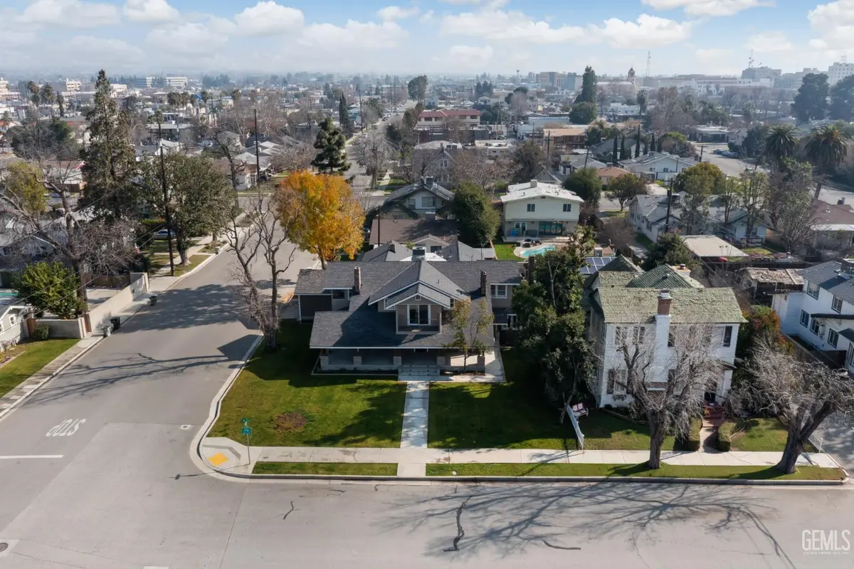 2120 B STREET, Bakersfield, CA 93301 - #1