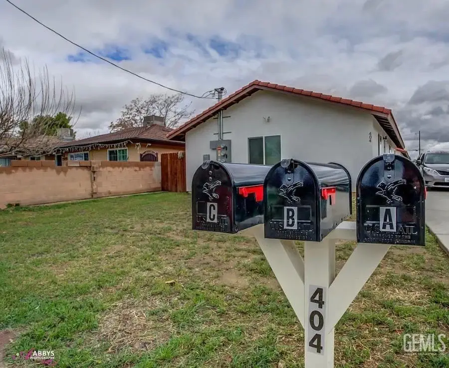 404 COVEY AVENUE, Bakersfield, CA 93308 - Image #1
