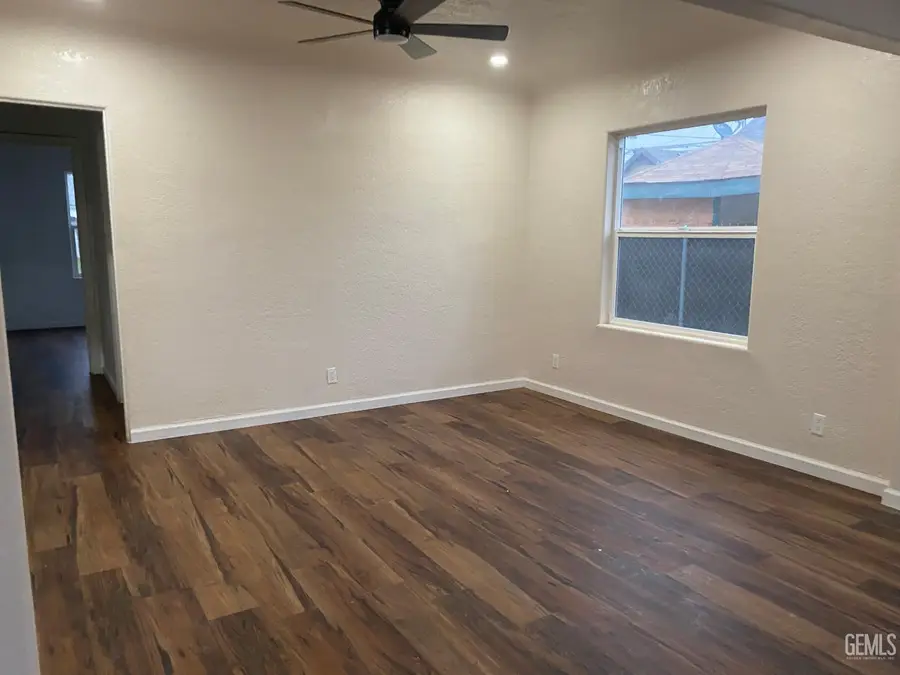2728 KENTUCKY STREET, Bakersfield, CA 93306 - #2