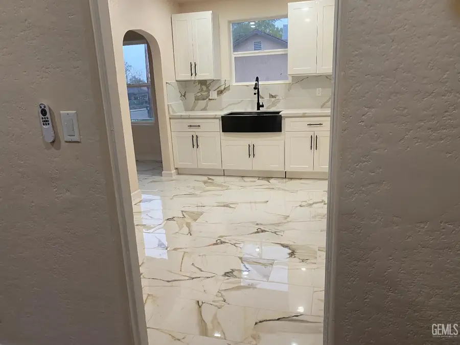 2728 KENTUCKY STREET, Bakersfield, CA 93306 - #3