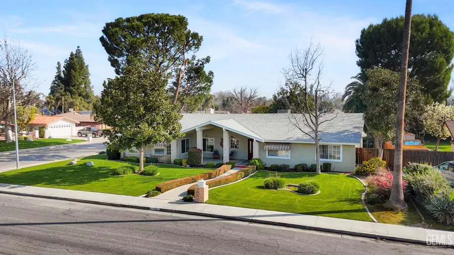 200 EL TOVAR COURT, Bakersfield, CA 93309 - Image #2