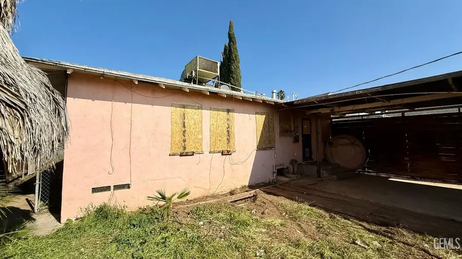 515 WOODROW AVENUE, Bakersfield, CA 93308 - Image #3