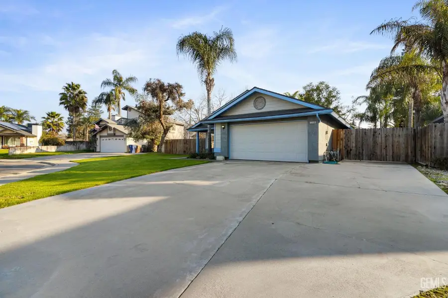 13109 AMANDA COURT, Bakersfield, CA 93314 - Image #2