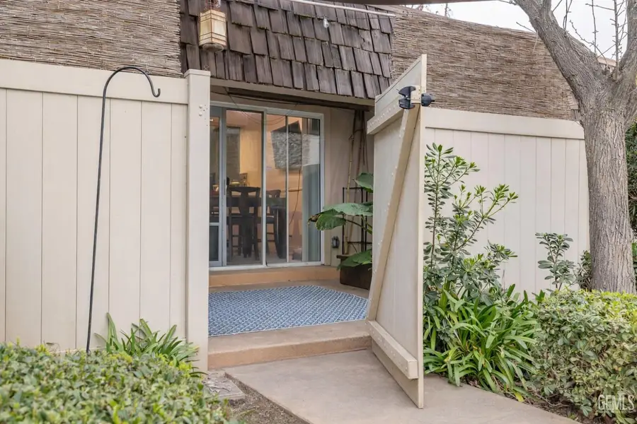 3800 STOCKDALE HIGHWAY #8, Bakersfield, CA 93309 - Image #3