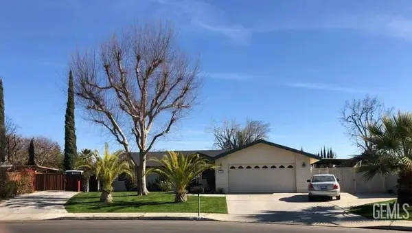 1304 MANNING STREET, Bakersfield, CA 93309