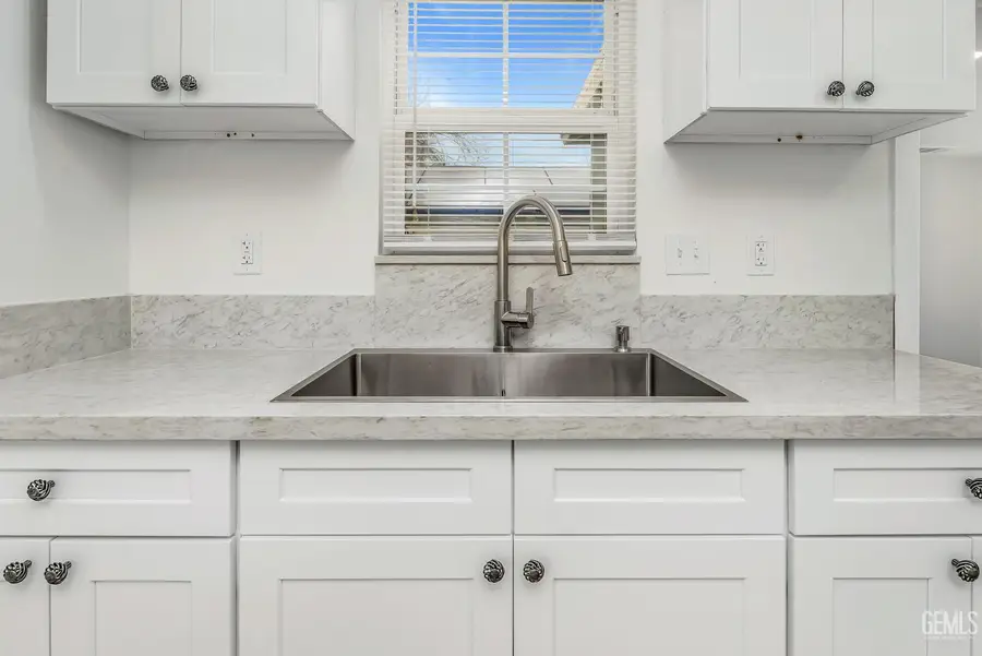 309 S MYRTLE STREET, Bakersfield, CA 93304 - #3