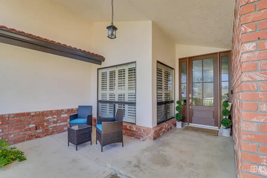 6413 GINA COURT, Bakersfield, CA 93308 - Image #3