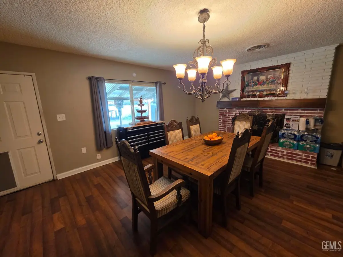 129 LA MESA DRIVE, Bakersfield, CA 93305 - Image #1