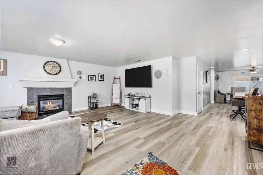 9007 BROADWAY AVENUE, Bakersfield, CA 93311 - #3