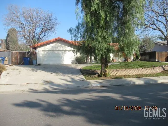 2000 GLENMONT DRIVE, Bakersfield, CA 93309 - Image #2