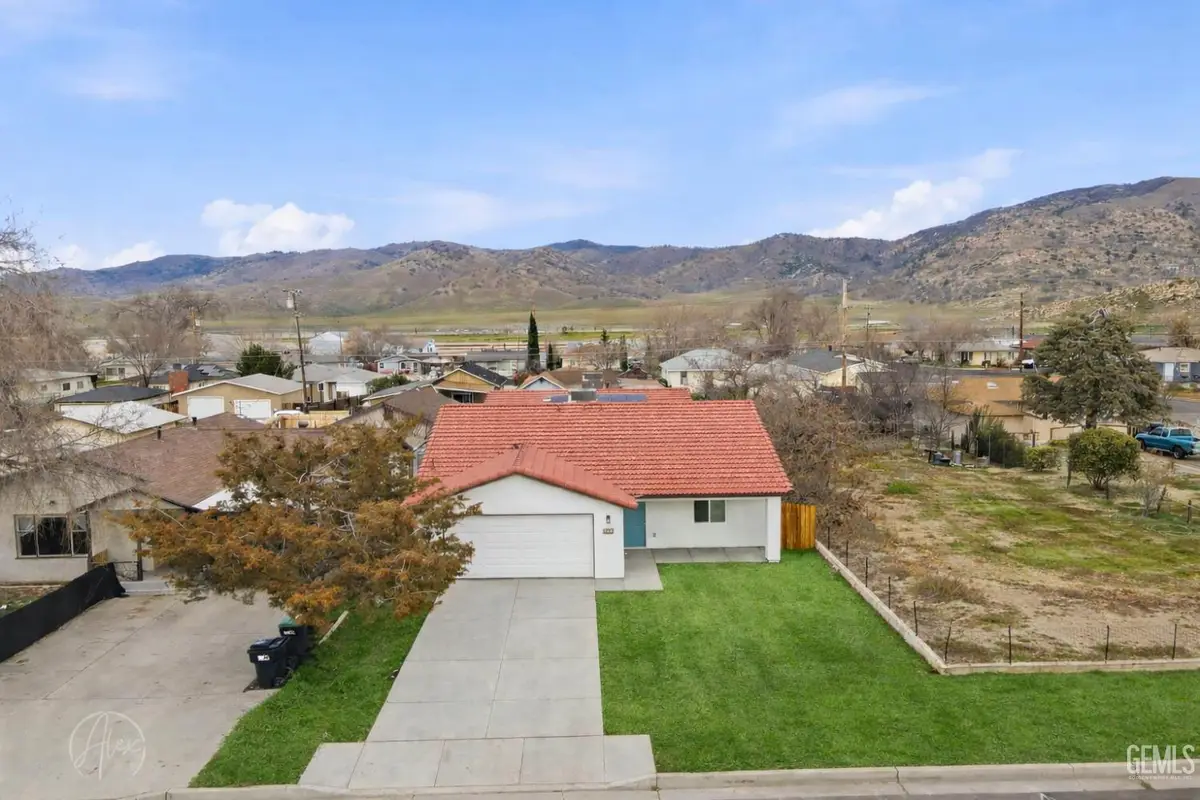 321 E I STREET, Tehachapi, CA 93561 - #1