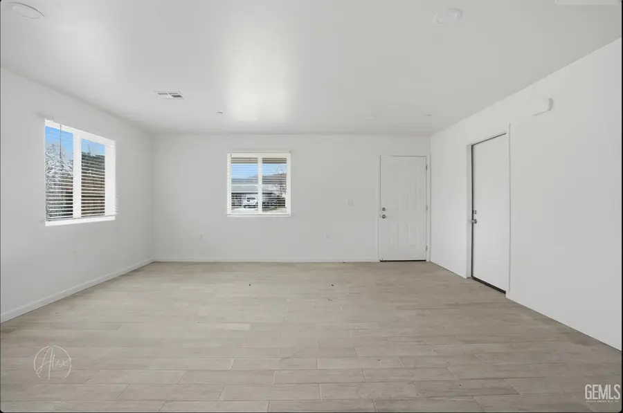 321 E I STREET, Tehachapi, CA 93561 - #3