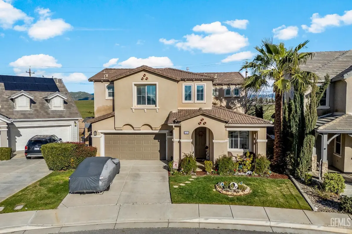 6119 PILAR WAY, Bakersfield, CA 93306 - #1