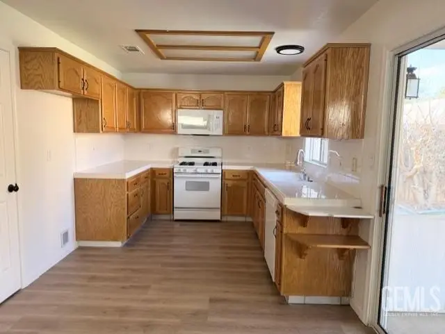 328 DEEP CREEK DRIVE, Bakersfield, CA 93308 - #3