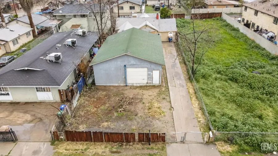 1322 QUINCY STREET, Bakersfield, CA 93305 - #3