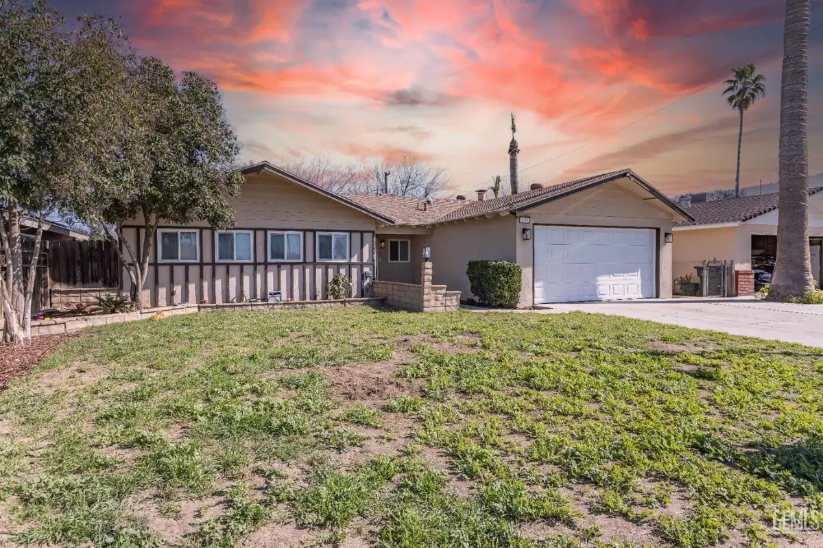 2316 SANDPIPER ROAD, Bakersfield, CA 93309 - #1