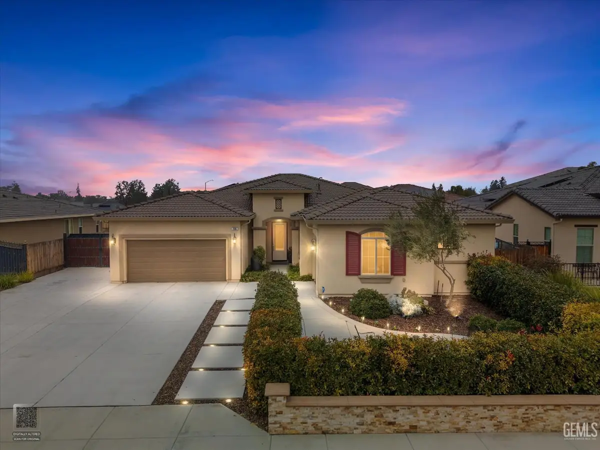 9106 DEL PALMA DRIVE, Bakersfield, CA 93314 - #1