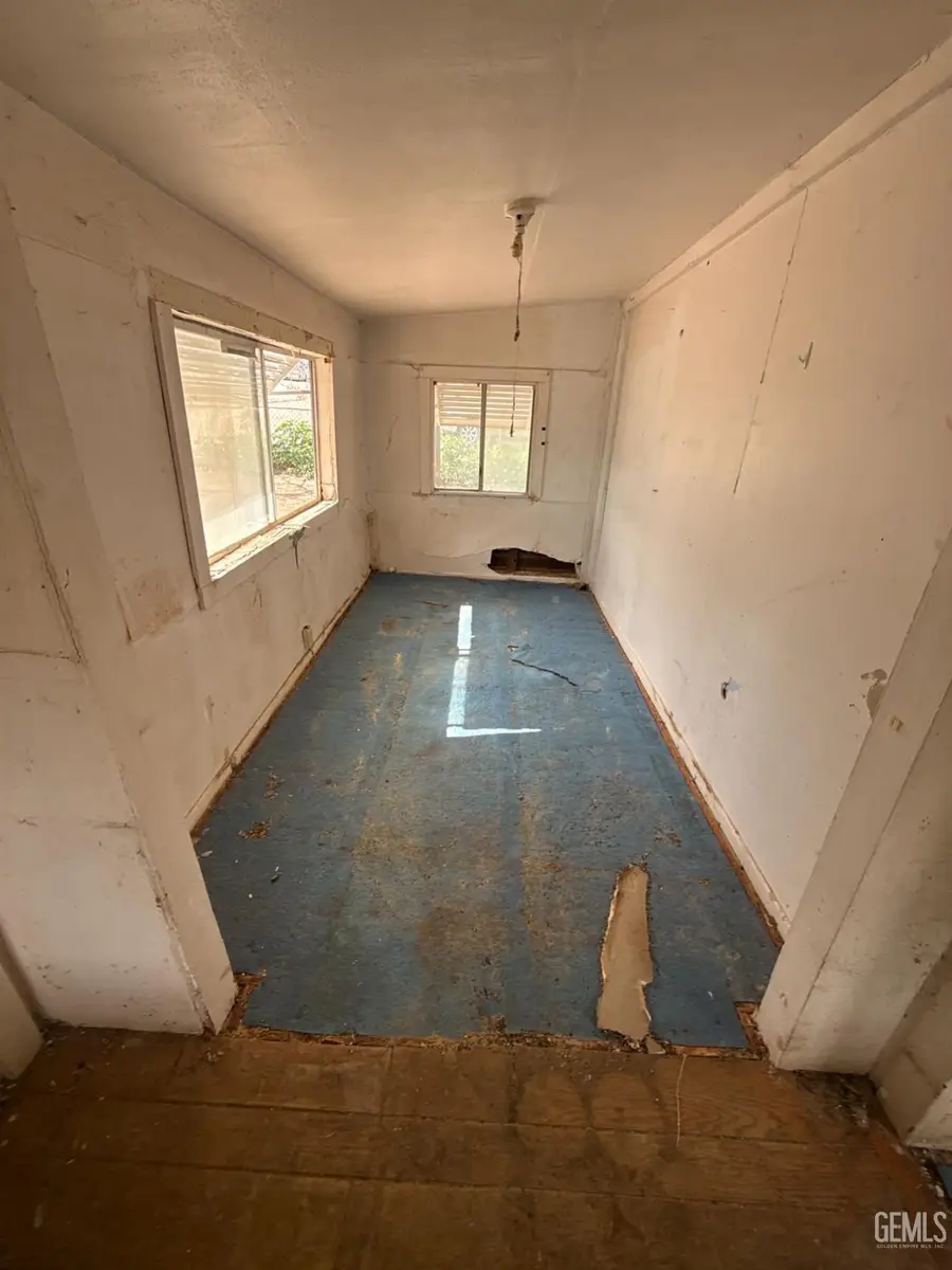 1016 BUENA VISTA STREET, Taft, CA 93268 - #3