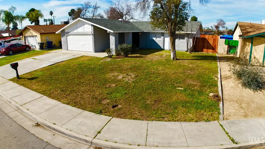 4205 LANTADOS STREET, Bakersfield, CA 93307 - #3