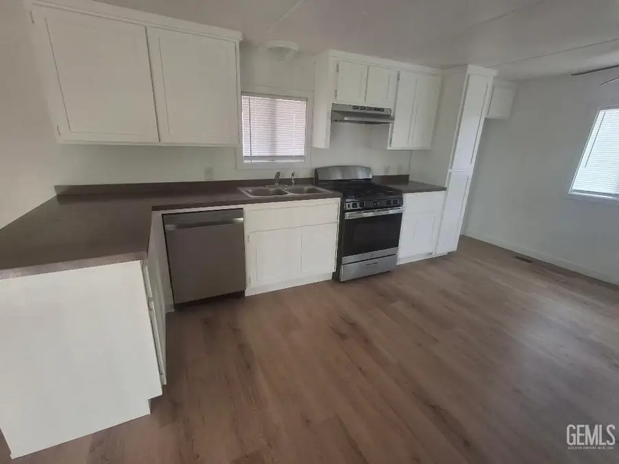 1501 CALCUTTA DRIVE #9, Bakersfield, CA 93307 - #2