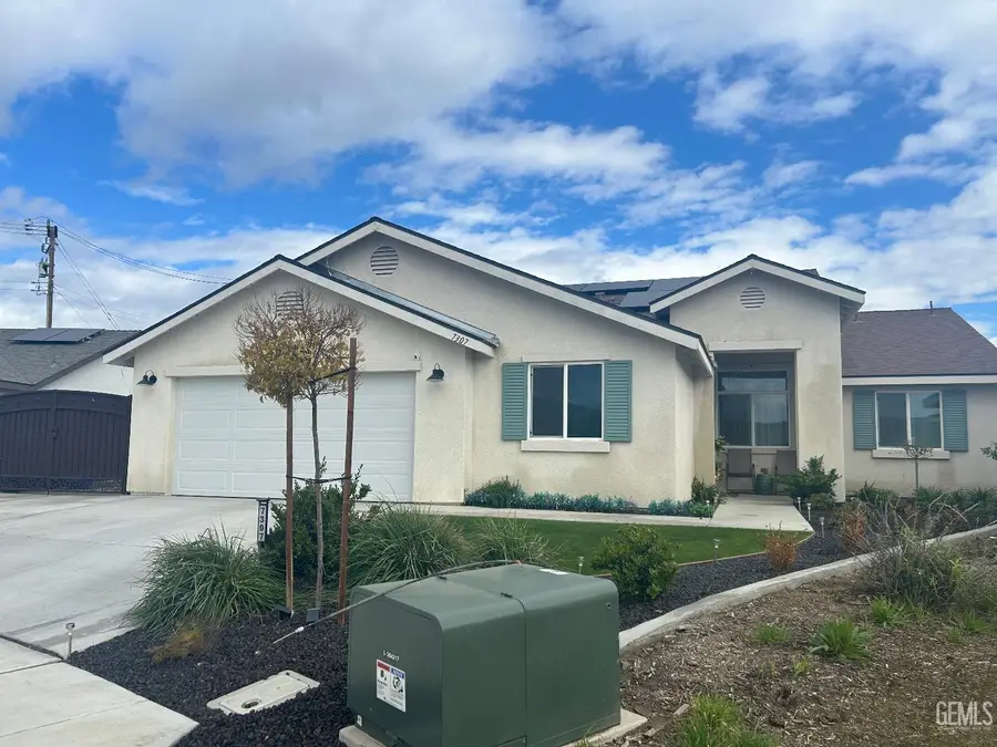7307 MILLERS POINT LANE, Bakersfield, CA 93307 - #2