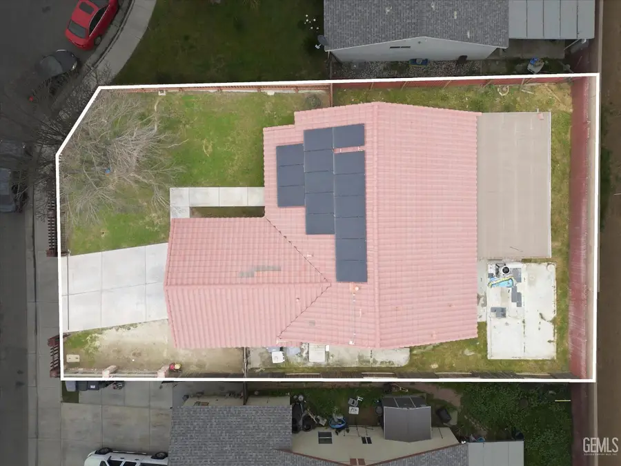 2114 FOXGLOVE COURT, Bakersfield, CA 93304 - #2