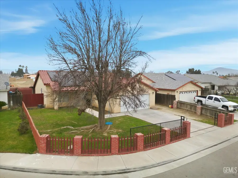 2114 FOXGLOVE COURT, Bakersfield, CA 93304 - #3
