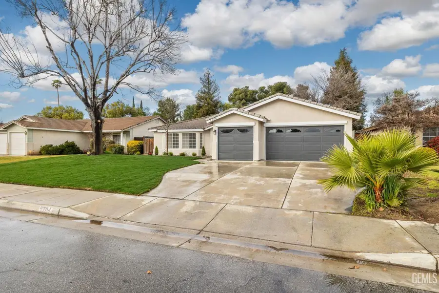 5704 MORAGA COURT, Bakersfield, CA 93308 - #3