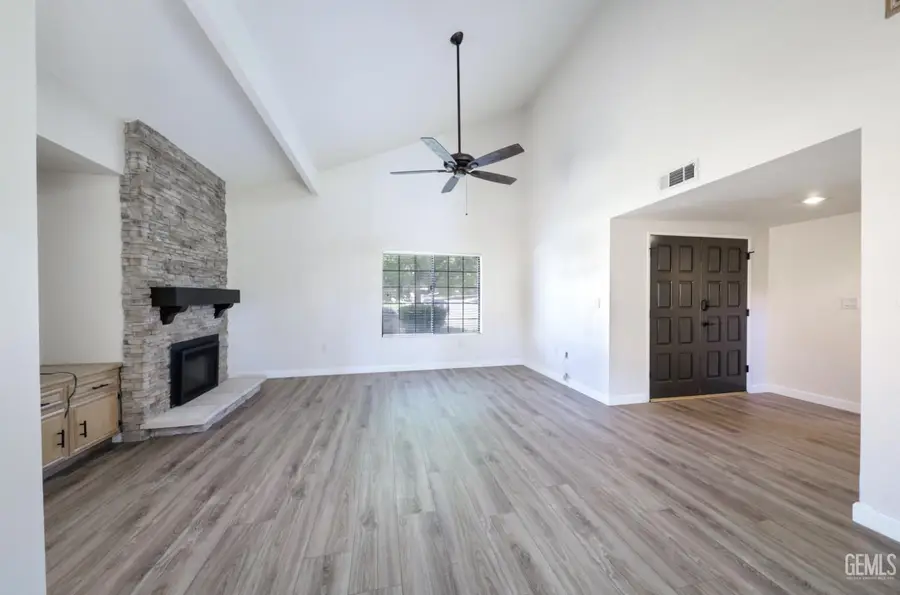 3800 NORTHGATE DRIVE, Bakersfield, CA 93306 - #3