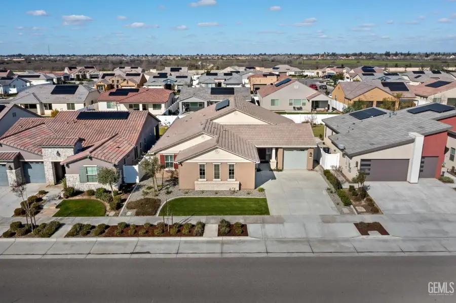 14706 PEMBERLEY PASSAGE AVENUE, Bakersfield, CA 93311 - #2