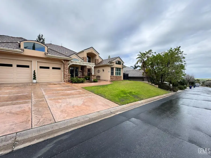 15507 CASA CLUB DRIVE, Bakersfield, CA 93306 - #3