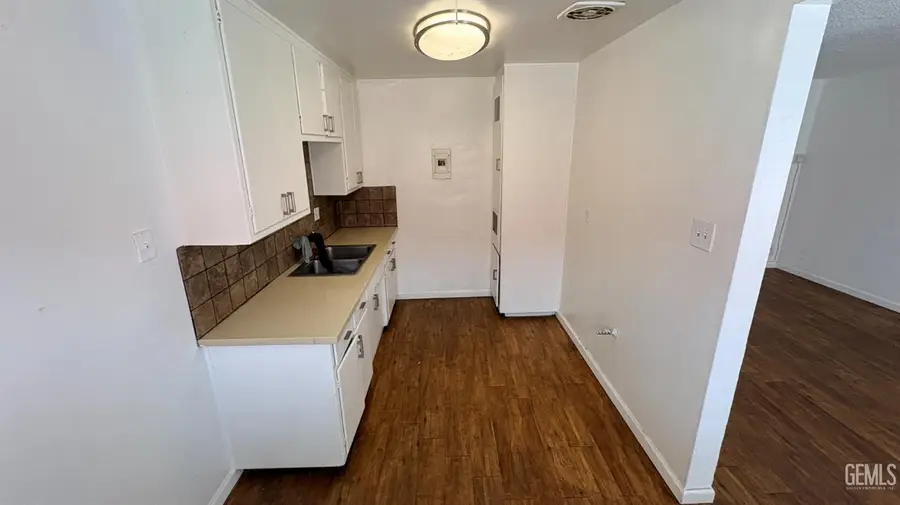 2641 NILES STREET, Bakersfield, CA 93305 - #3