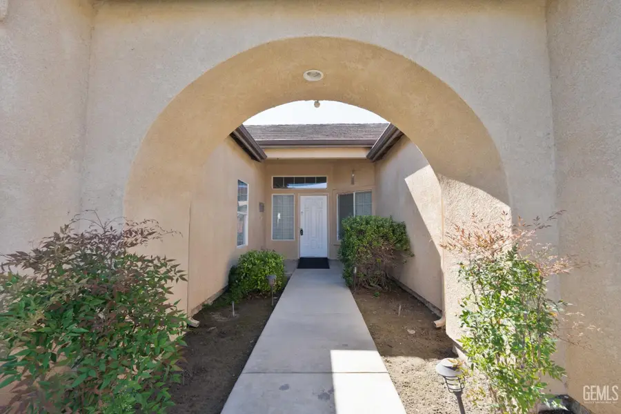 207 RIESLING VINES STREET, Bakersfield, CA 93314 - #2