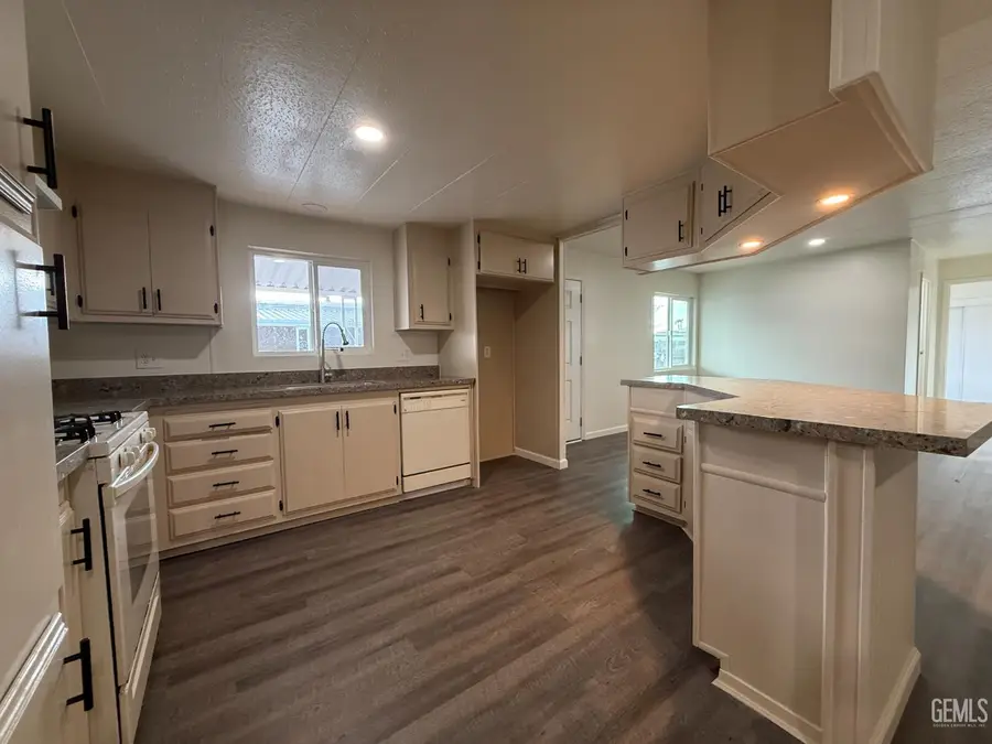 4401 HUGHES LANE #48, Bakersfield, CA 93304 - #3