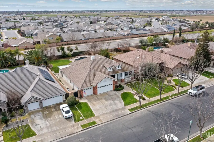 13417 PLUMAS WOOD LANE, Bakersfield, CA 93314 - #2