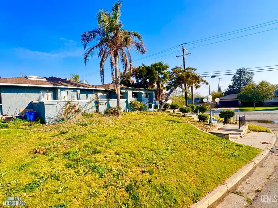 2708 COLLEGE AVE, Bakersfield, CA 93306 - #2