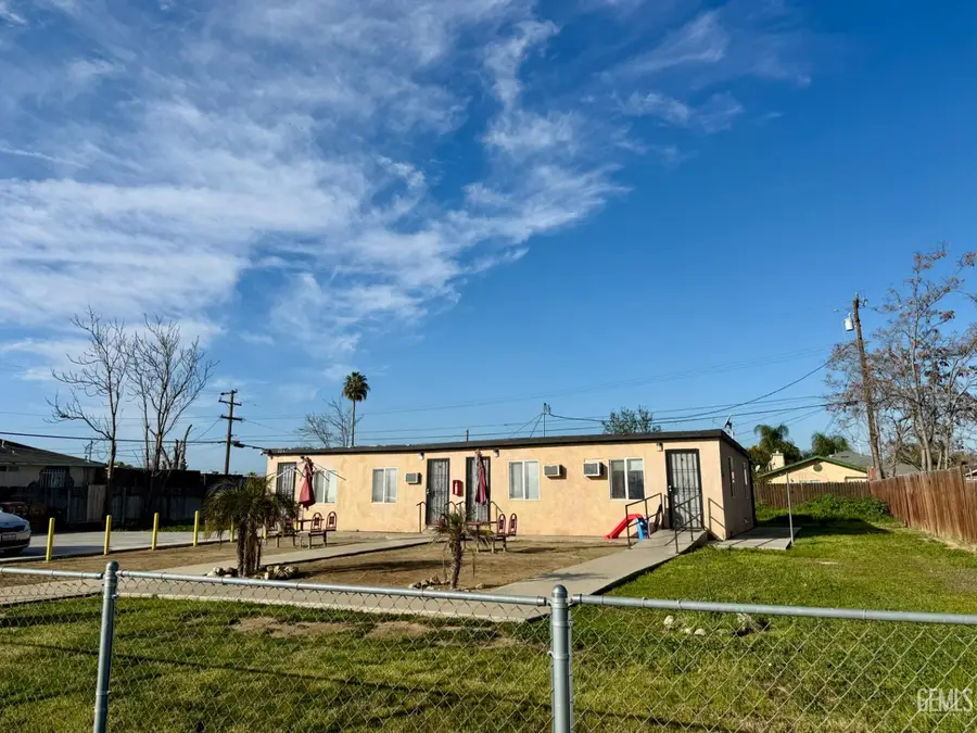 304 CLYDE STREET, Bakersfield, CA 93307 - #3