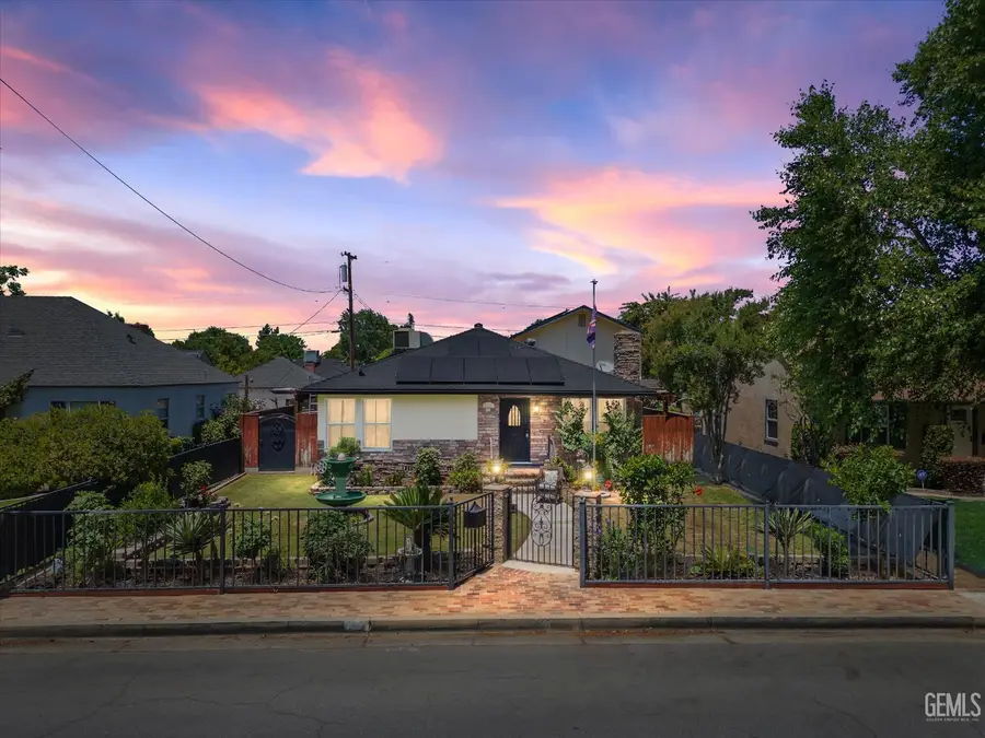 2625 BAY STREET, Bakersfield, CA 93301 - #2