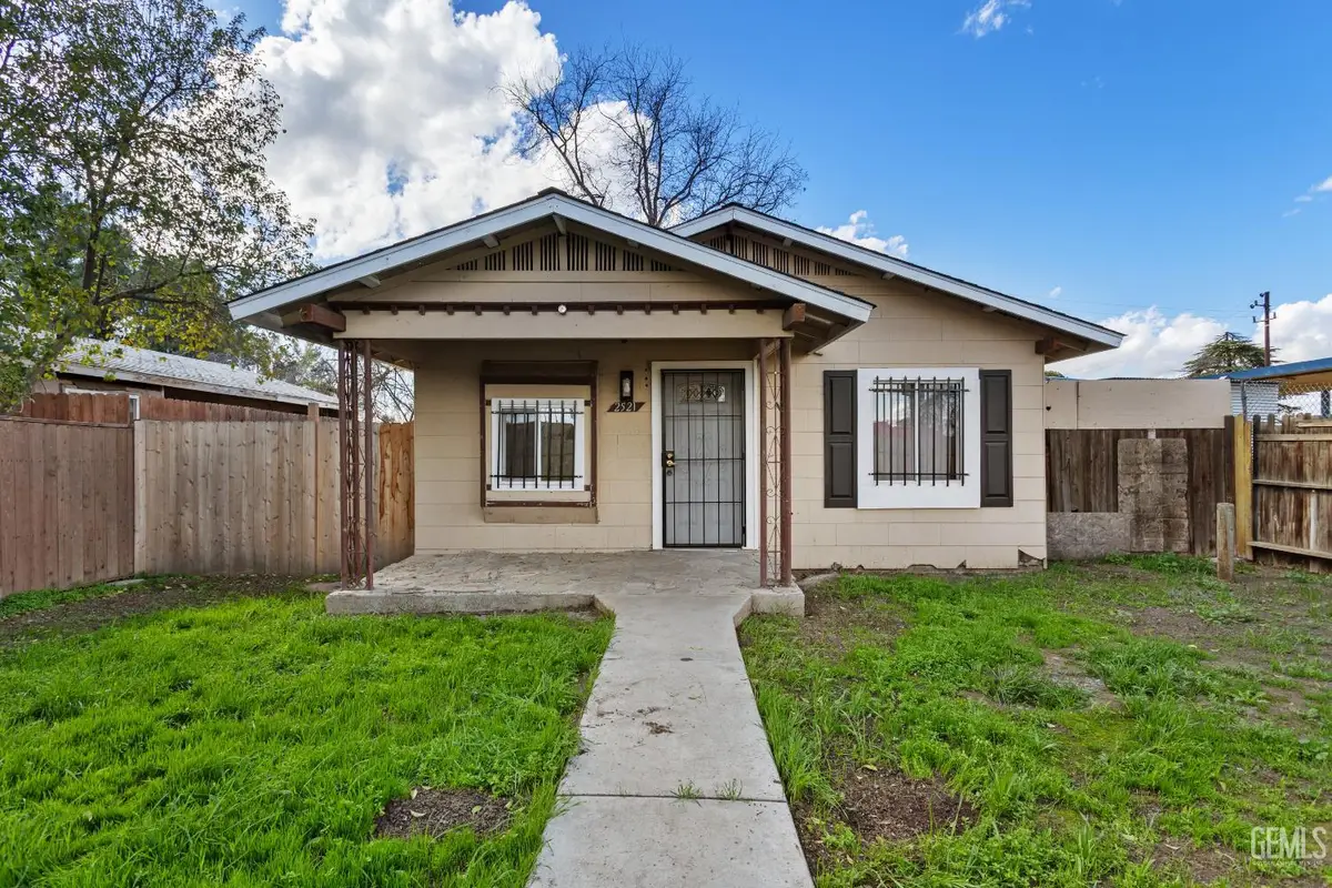 2521 P STREET, Bakersfield, CA 93301 - #1