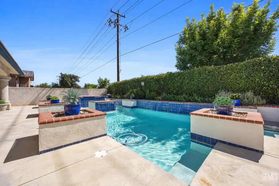 1910 THREE BRIDGES WAY, Bakersfield, CA 93311 - #3
