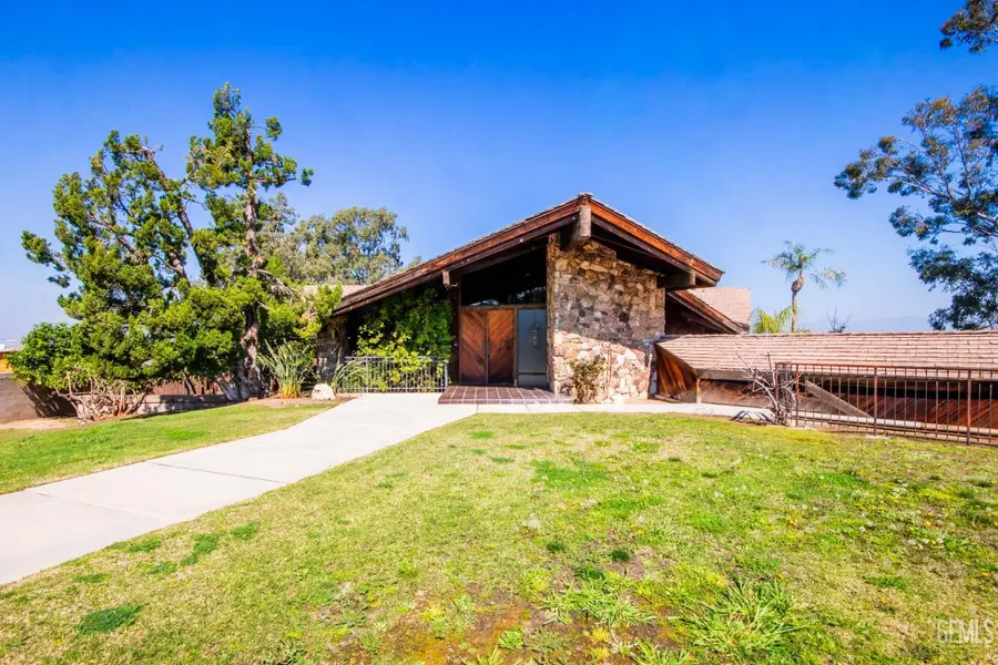 2820 RIO VISTA DRIVE, Bakersfield, CA 93306 - #2