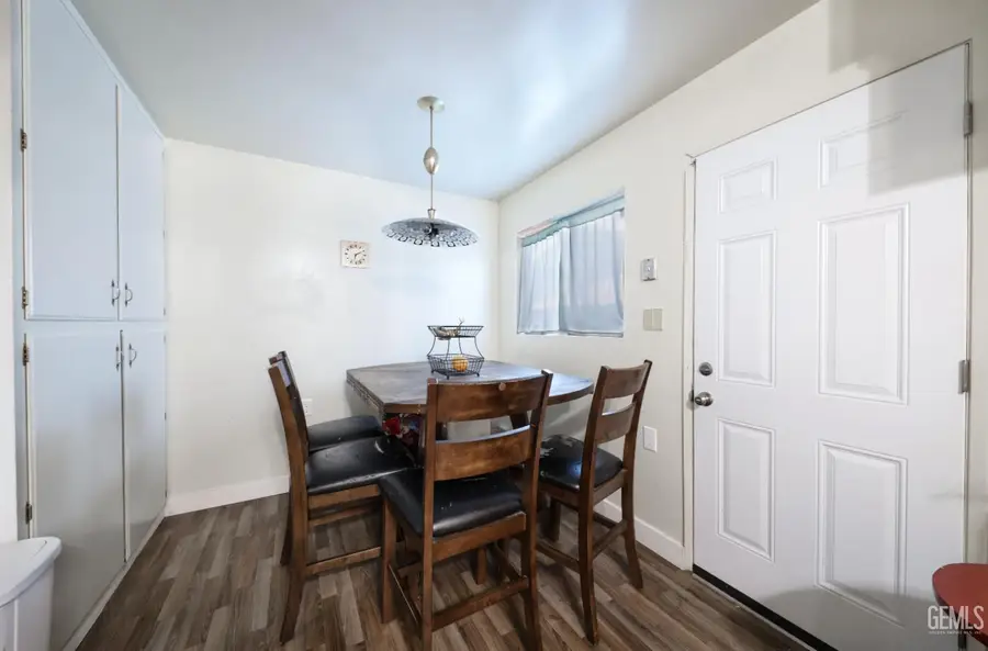 719 UNION STREET, Delano, CA 93215 - #3