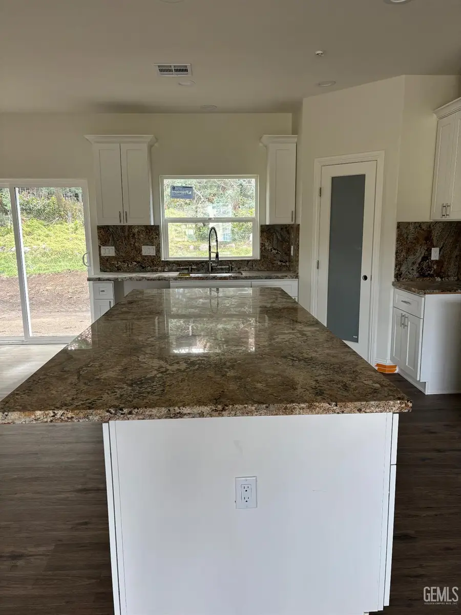 22381 VAQUERO DRIVE, Tehachapi, CA 93561 - #3