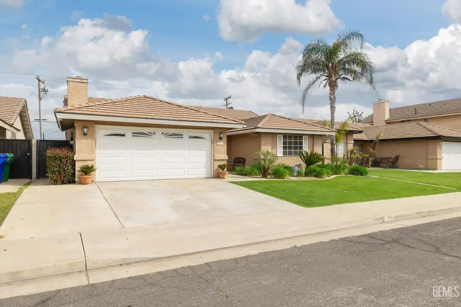 3212 CHUCKWAGON STREET, Bakersfield, CA 93312 - #2