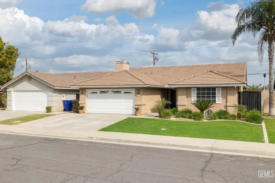 3212 CHUCKWAGON STREET, Bakersfield, CA 93312 - #3